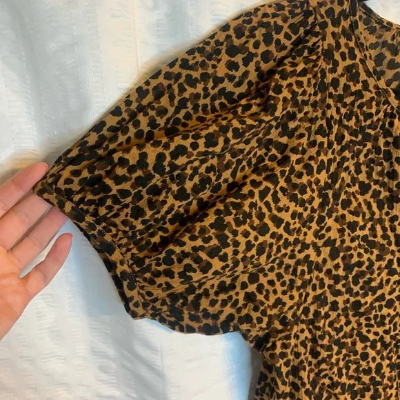 Madewell Animal Print Short Bubble Sleeve Crew Neck Button Up Shirt Womens XS - Picture 6 of 13